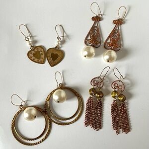 VINTAGE EARRING LOT OF 4